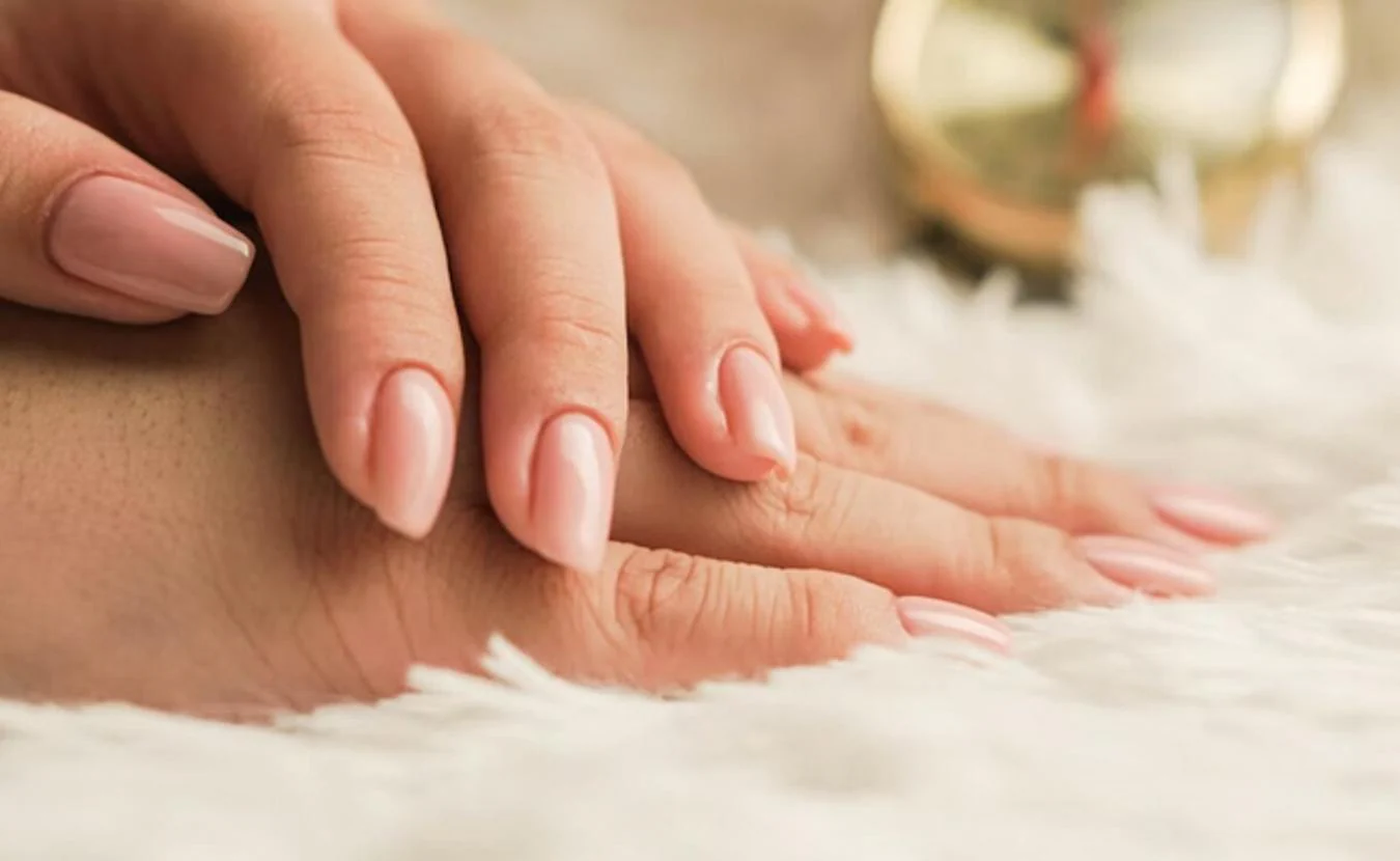 How to Protect Your Nails During Cold Weather